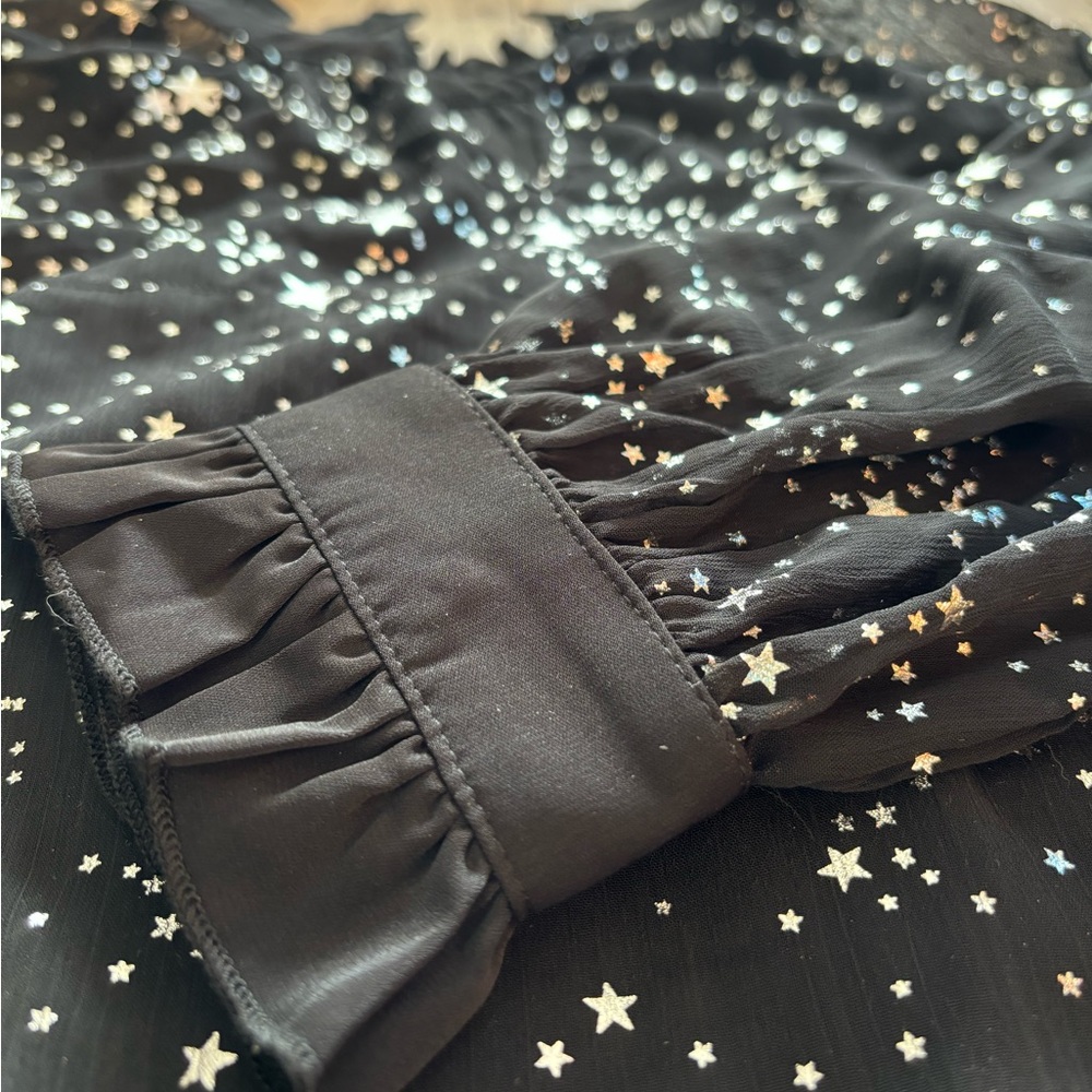 Star Print Semi-Sheer Ruffled Top - Picture 4 of 7